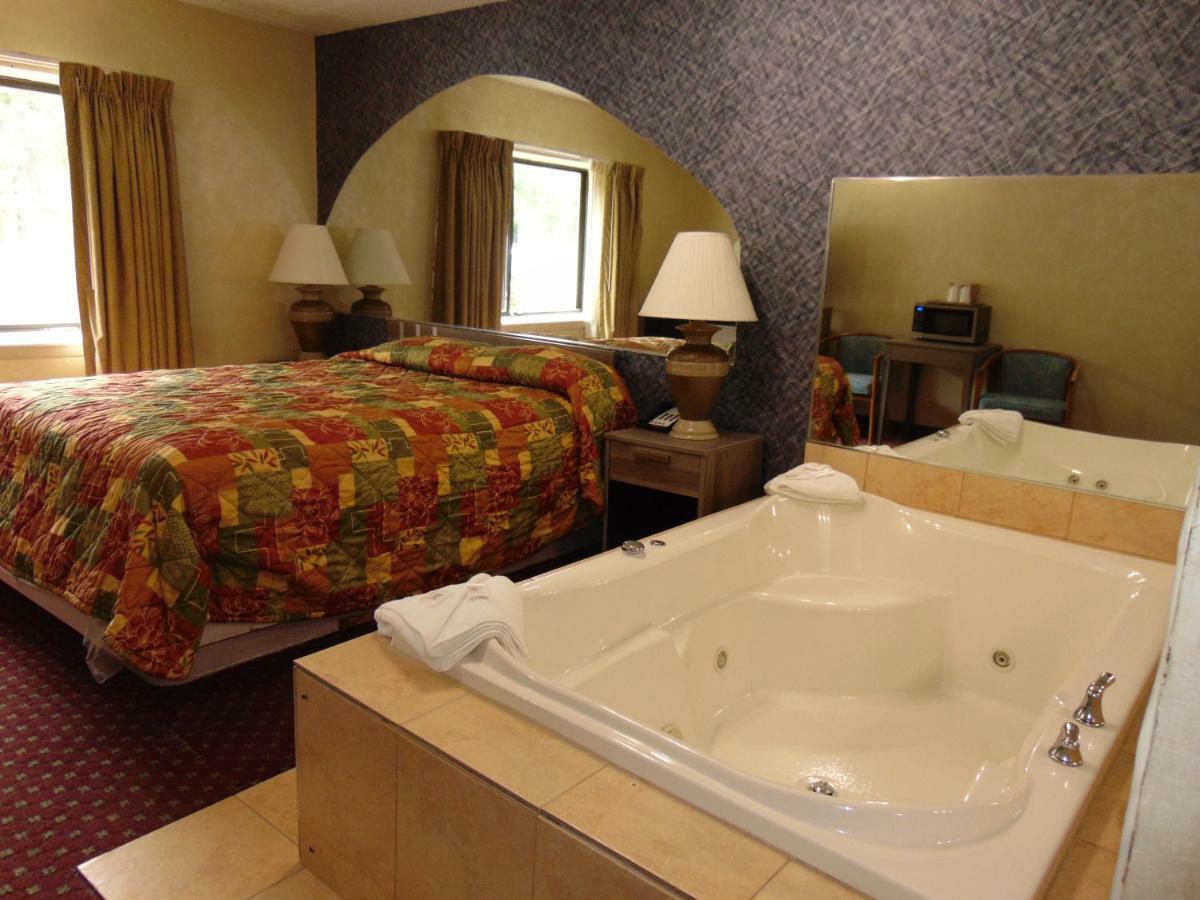 La Mirage Motel Monmouth Junction Buitenkant foto